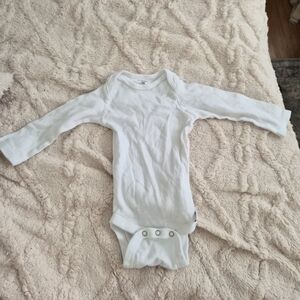 Gerber Classic White Long Sleeve Bodysuit